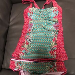 Beach Bump by Motherhood Maternity swimsuit